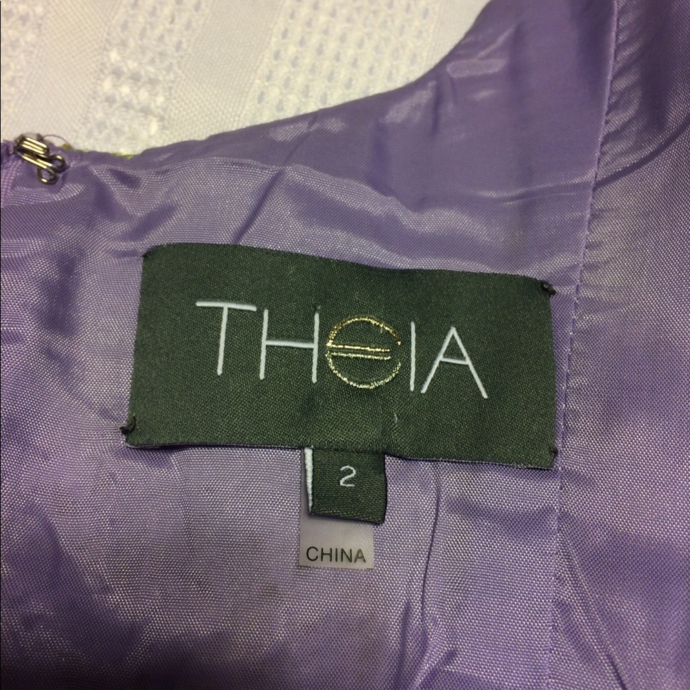 THEIA knee length Cocktail dress.  size - 2 - Picture 8 of 8